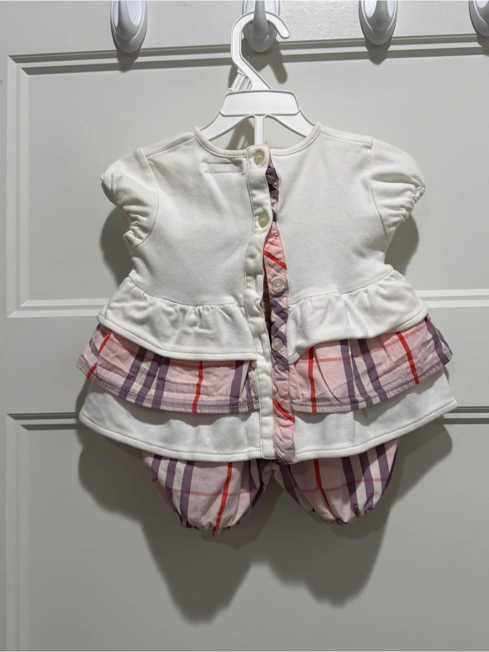 Burberry soft white